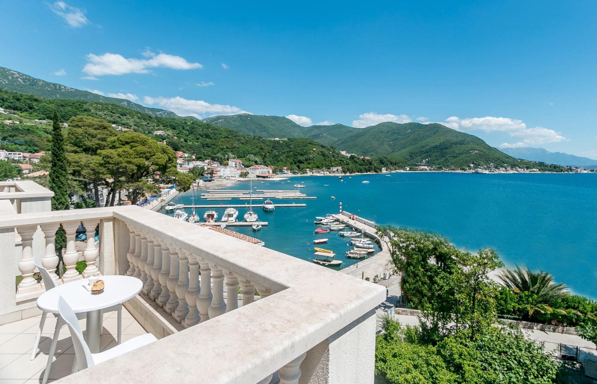 Boutique Hotel Kredo 赫尔采格诺维 外观 照片